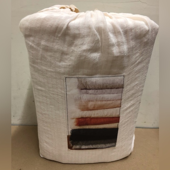 PiuBelle Ivory with Pink Stripe Linen King Sheet Set - Picture 2 of 3